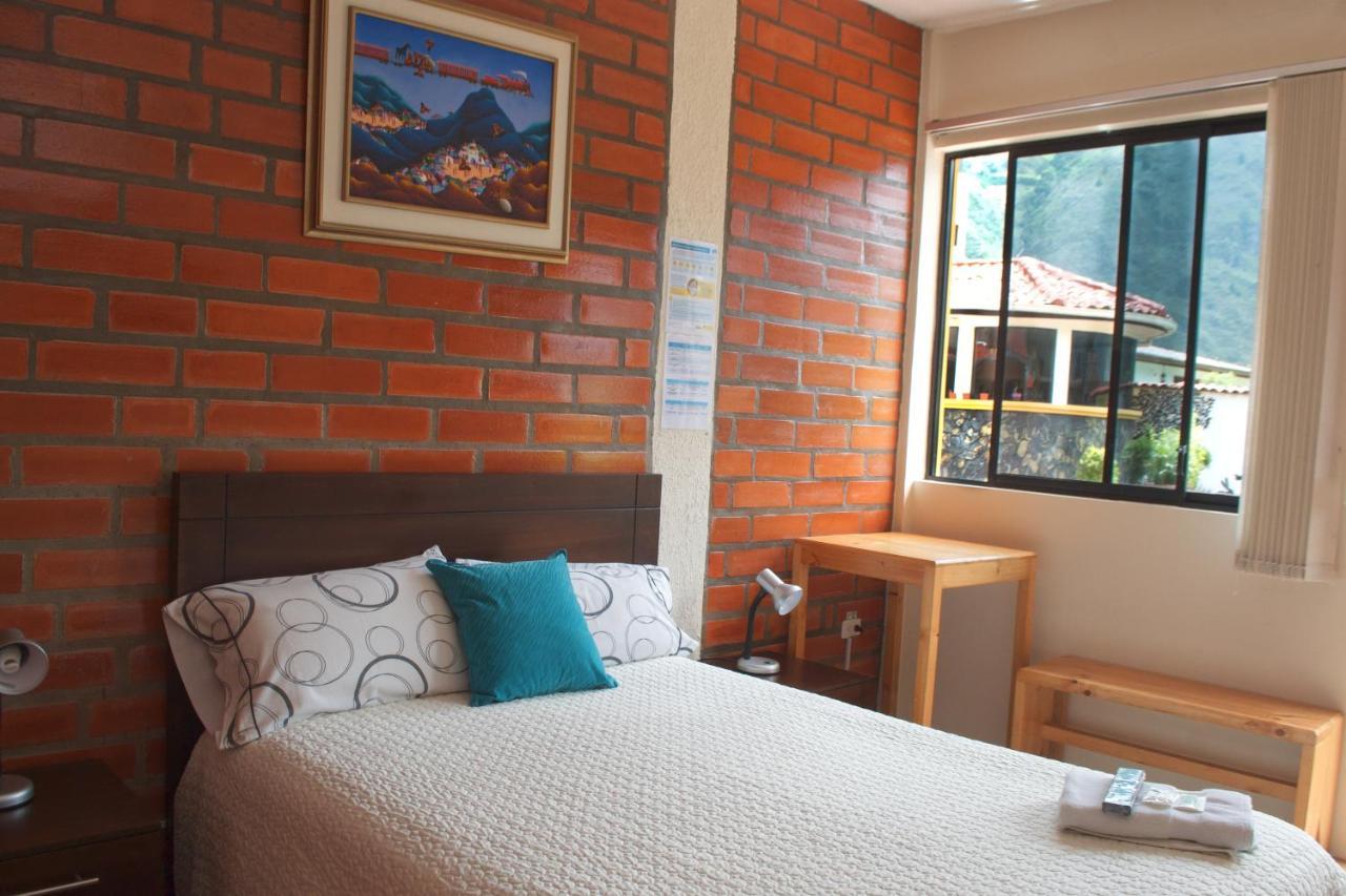 Hostal Monte Carmelo بانيوس المظهر الخارجي الصورة