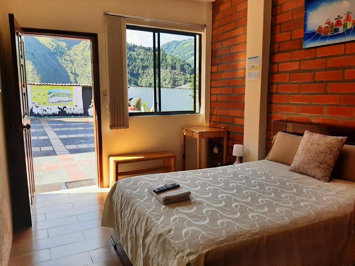 Hostal Monte Carmelo بانيوس المظهر الخارجي الصورة