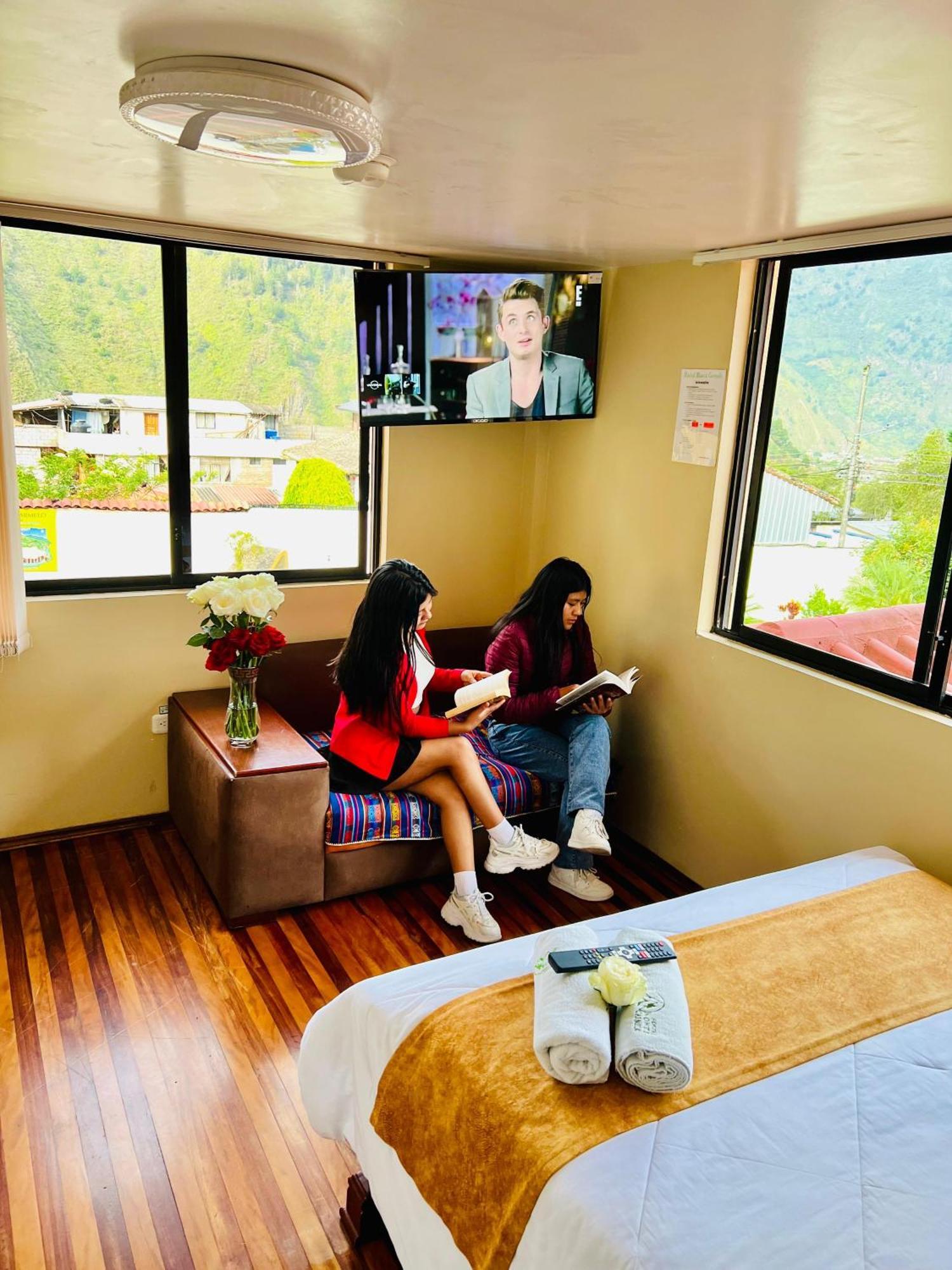Hostal Monte Carmelo بانيوس المظهر الخارجي الصورة